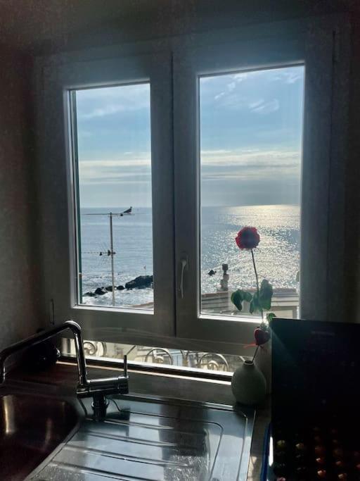 Moonlight In Boccadasse Apartment Genoa Exterior photo